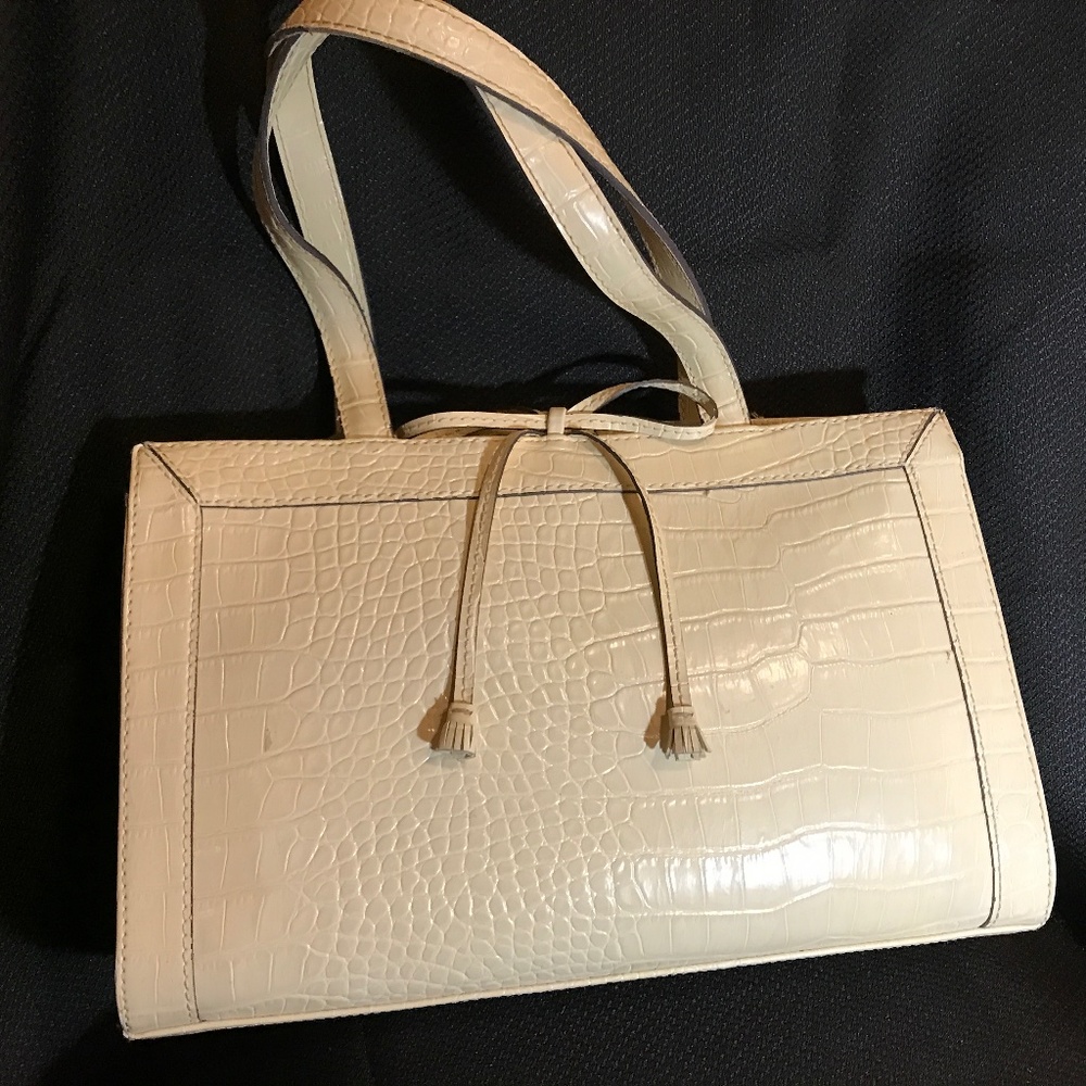 Vintage Liz Claiborne hand bag, cream colored leather